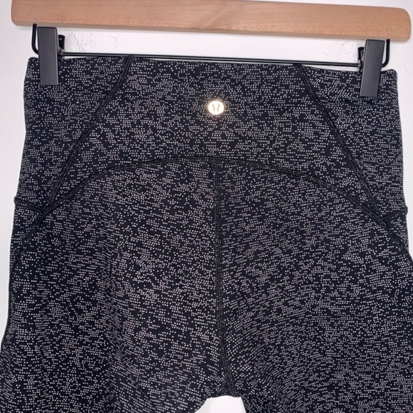 Lululemon Outrun 17" Splatter White & Black Size 8 - Picture 5 of 8